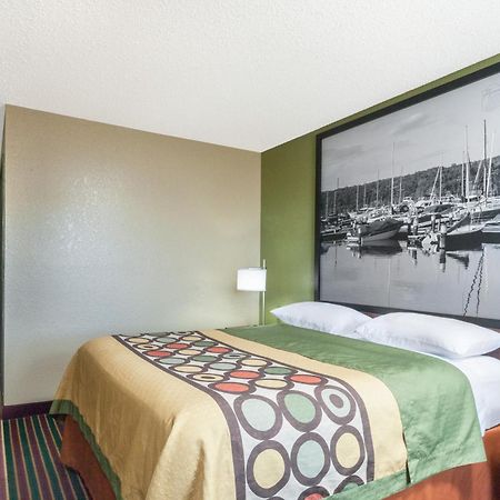 Super 8 By Wyndham Bath Hammondsport Area Motel Room photo